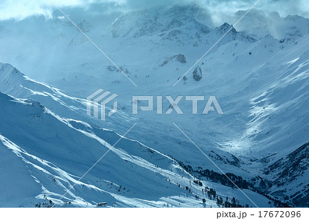 Silvretta Alps winter view (Austria). Silvretta Alps winter view (Austria). 17672096