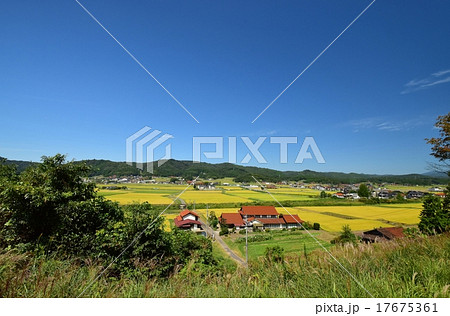 秋の田園風景(広島県庄原市) 秋の田園風景(広島県庄原市) 17675361