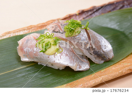 おいしい鰺の握り 17676234