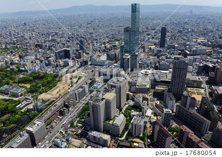 大阪、天王寺を空撮 17680054