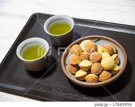 お茶と菓子 お茶と菓子 17683959