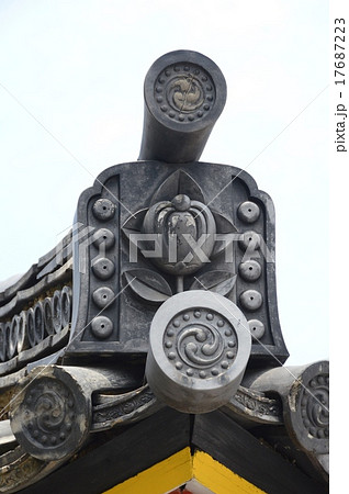 屋根瓦(六波羅蜜寺/京都市東山区松原通大和大路東入2丁目轆轤町) 屋根瓦(六波羅蜜寺/京都市東山区松原通大和大路東入2丁目轆轤町) 17687223