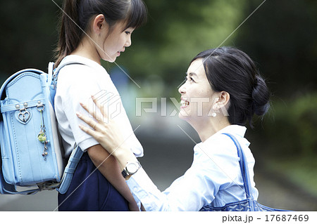 仲のよい親子 17687469