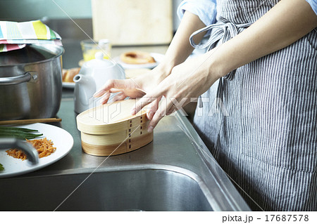 お弁当の準備 お弁当の準備 17687578