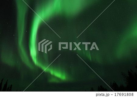 フィンランド サーリセルカのオーロラ 2015.09 17691808