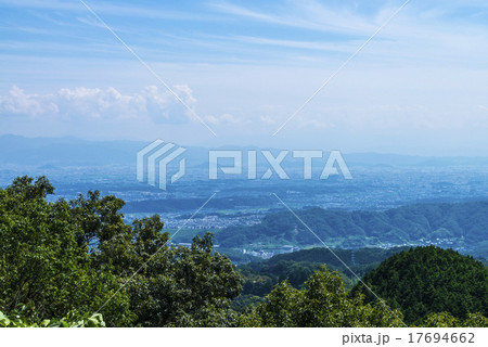 信貴山頂上からの奈良盆地の眺望 17694662