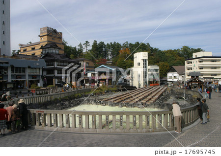 草津温泉の湯畑 17695745