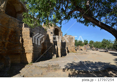 3~4Cの初期キリスト教徒の共同墓地、アグリジェントのネクロポリ 3~4Cの初期キリスト教徒の共同墓地、アグリジェントのネクロポリ 17707254