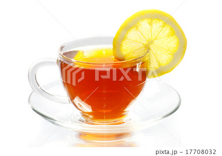 tea in cup 17708032
