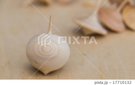 木の独楽 木の独楽 17710132