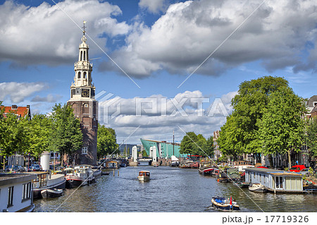 View on the famous Munttoren tower 17719326