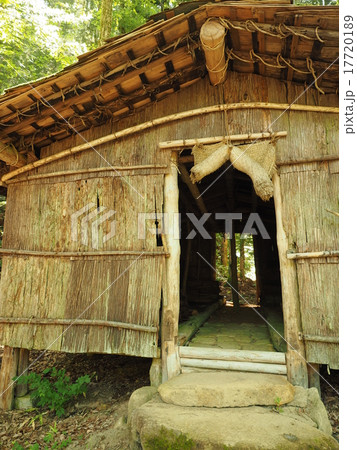 飛騨高山の杣小屋という簡素な家屋 飛騨高山の杣小屋という簡素な家屋 17720189