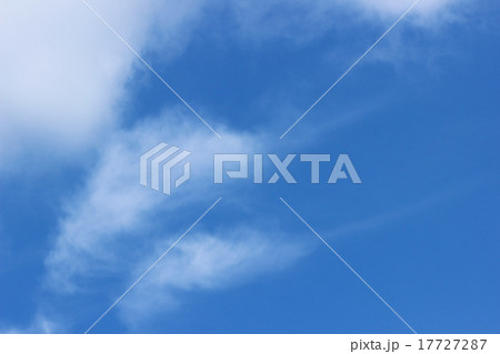 青空と白い雲15 17727287