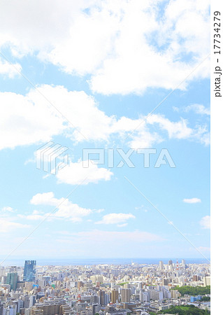都市風景(ビル群と青空) 都市風景(ビル群と青空) 17734279