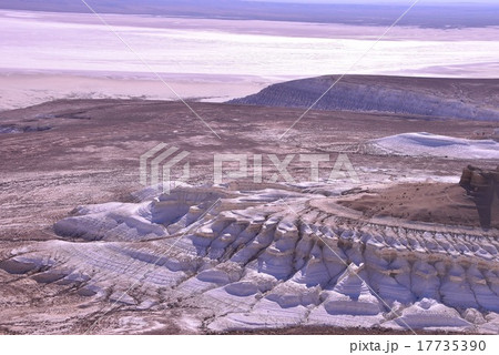 カザフスタン　トゥズバイル塩湖 17735390