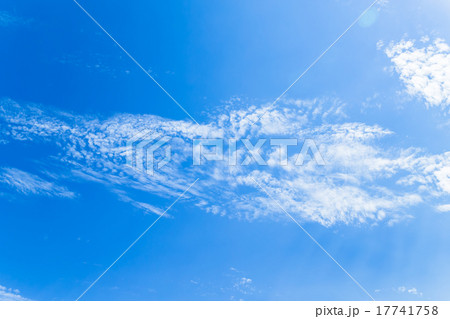 空　晩夏の空　秋の空　9月の空　巻積雲　積雲　巻雲　テキストスペース　合成用背景　雲 17741758