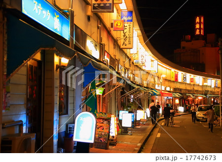夜の野毛・都橋商店街 夜の野毛・都橋商店街 17742673