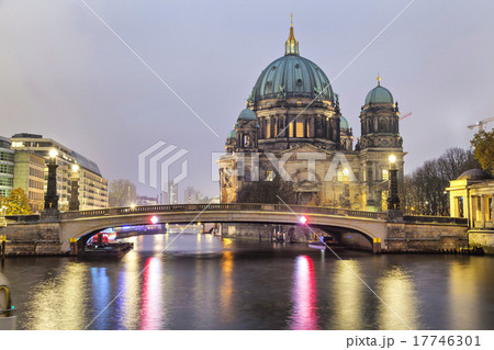 Berlin Cathedral and bridge across the Spree River Berlin Cathedral and bridge across the Spree River 17746301