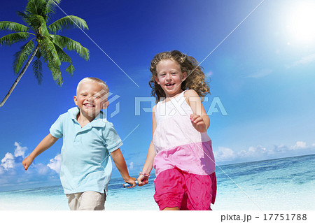 Brother Sister Beach Bonding Holiday Travel Concept 17751788