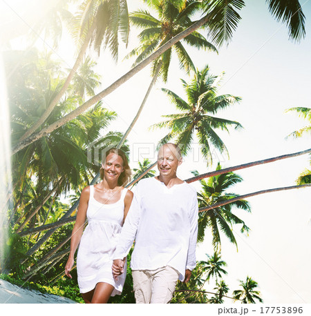 Couple Romance Beach Love Island Concept 17753896