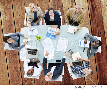 Business Team Discussion Meeting Analysing Concept Business Team Discussion Meeting Analysing Concept 17753942
