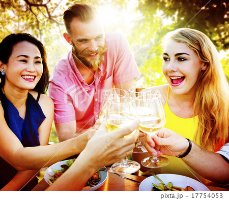 Friends Friendship Outdoor Chilling Togetherness Concept 17754053