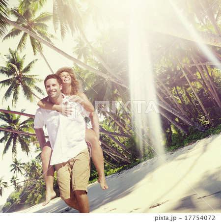 Couple Romance Beach Love Island Concept 17754072