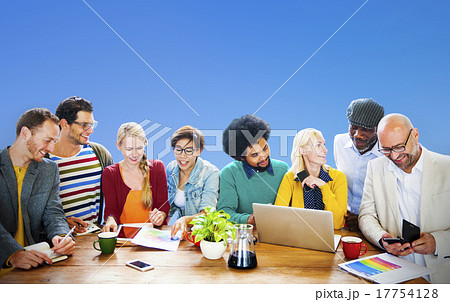 Teamwork Casual Discussion Brainstorming Learning Concept 17754128