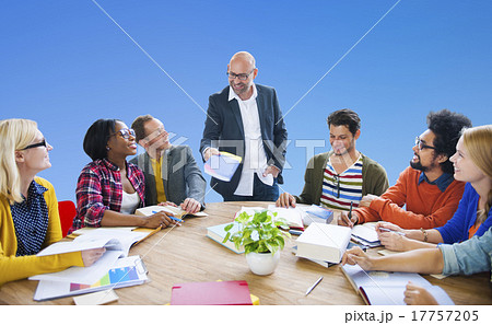 Teamwork Casual Leadership Brainstorming Learning Concept 17757205