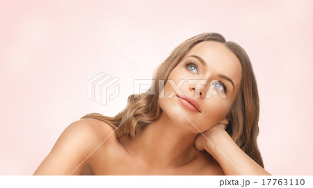 beautiful woman face with long blond hair 17763110