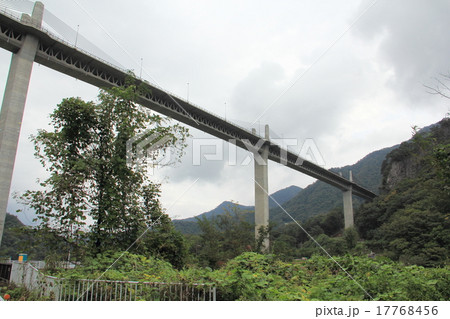 八ッ場ダム湖面2号橋 不動大橋 の写真素材