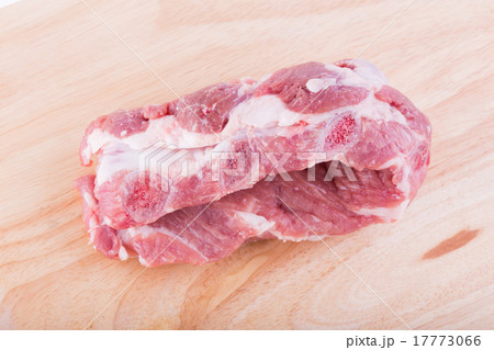 spare ribs raw on wood board spare ribs raw on wood board 17773066