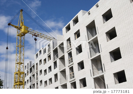 construction yard with crane 17773181