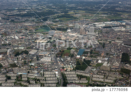 東葉高速鉄道の八千代緑が丘駅付近を空撮 東葉高速鉄道の八千代緑が丘駅付近を空撮 17776098