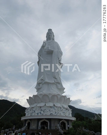 リンウン寺の観音像 17776263