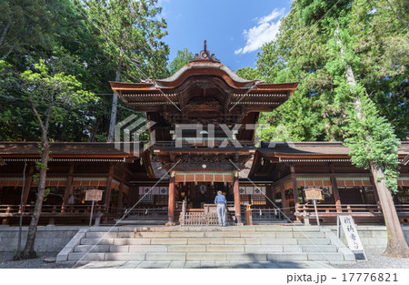 諏訪大社下社秋宮　幣拝殿 17776821