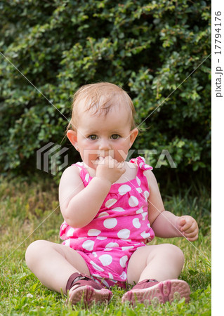 Happy cute little girl outdoor 17794176