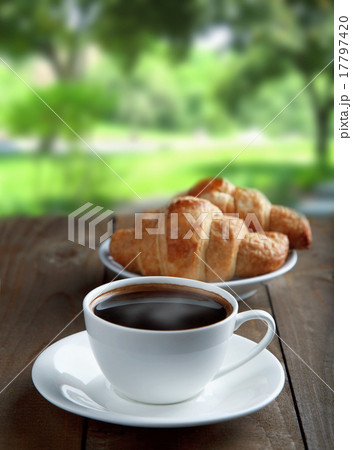 coffee in the garden 17797420