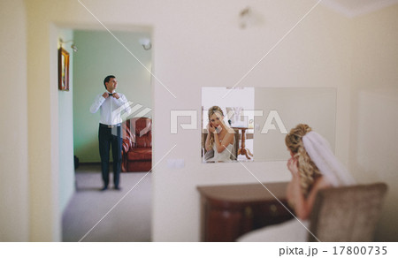 Wedding couple in love Wedding couple in love 17800735