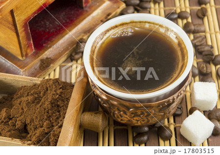 Cooffee time. Cup of coffee with sugar cubes Cooffee time. Cup of coffee with sugar cubes 17803515