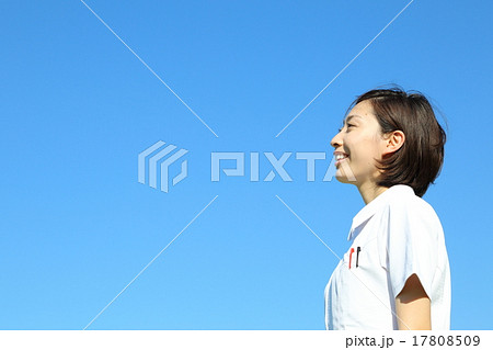 横向き 看護師 横向き 看護師 17808509