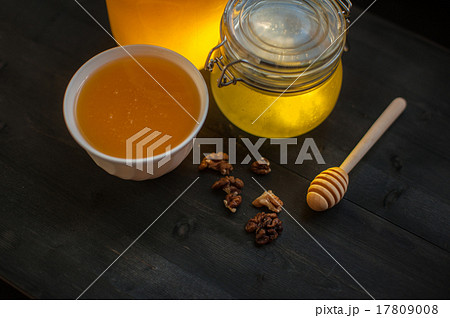 Honey with walnut Honey with walnut 17809008