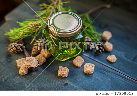 Fir tree bump jam Fir tree bump jam 17809018