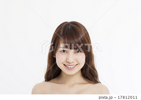 笑顔　　裸 