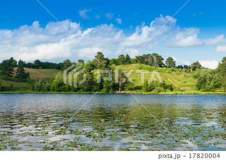 Landscape with lake 17820004