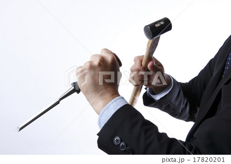 のみを使うビジネスマン 17820201