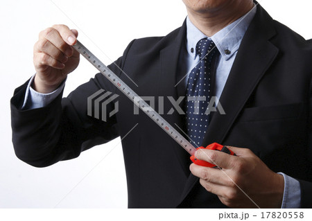メジャーで測るビジネスマン 17820558