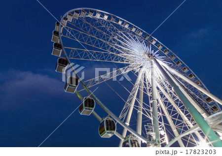 Ferris Wheel at twilight time Ferris Wheel at twilight time 17823203