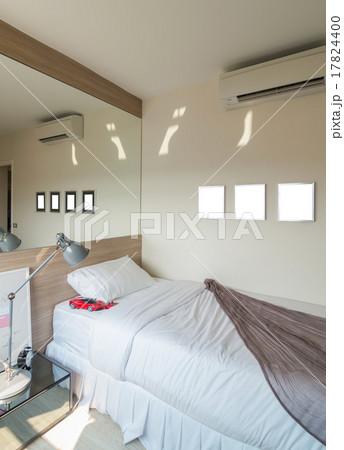 Luxury Interior bedroom 17824400