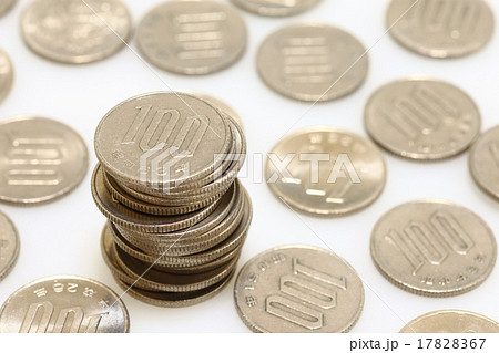 百円コイン　日本円 17828367